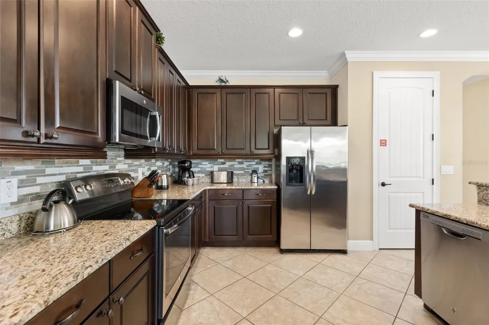 796 DESERT MOUNTAIN COURT Kissimmee, FL 34747