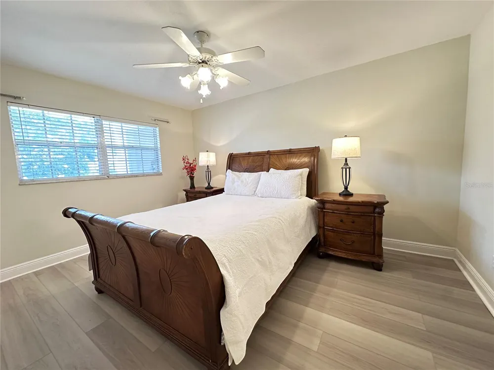 7173 W COUNTRY CLUB DRIVE #242 Sarasota, FL 34243