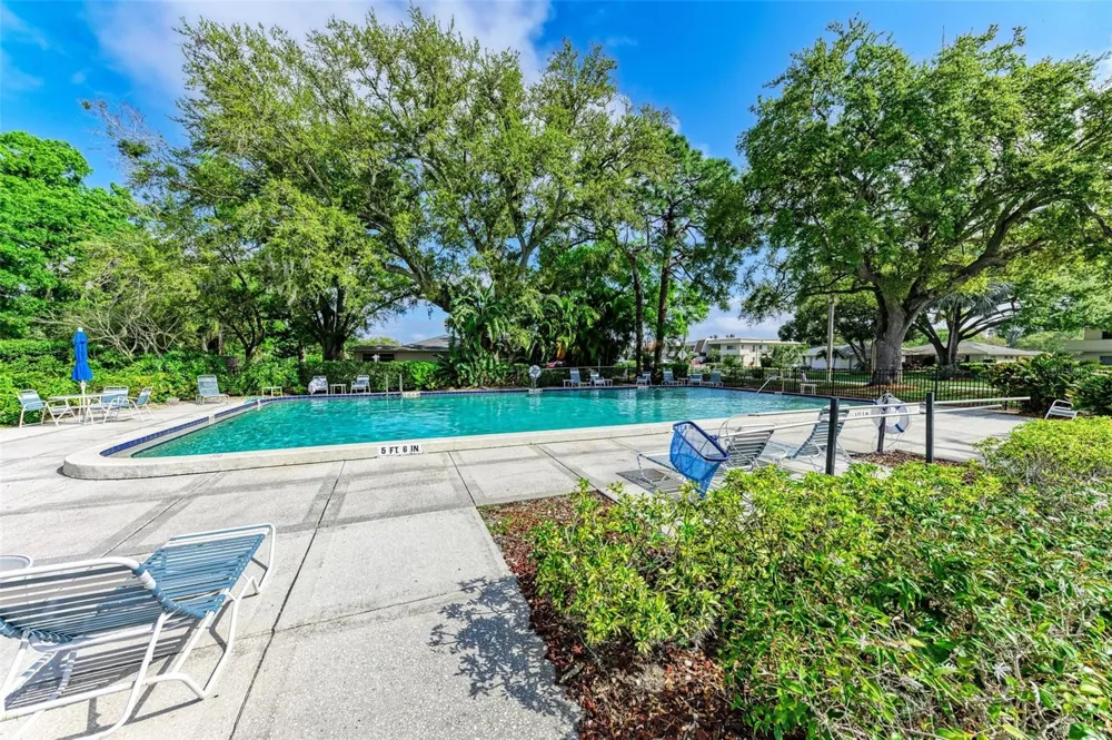 7173 W COUNTRY CLUB DRIVE #242 Sarasota, FL 34243