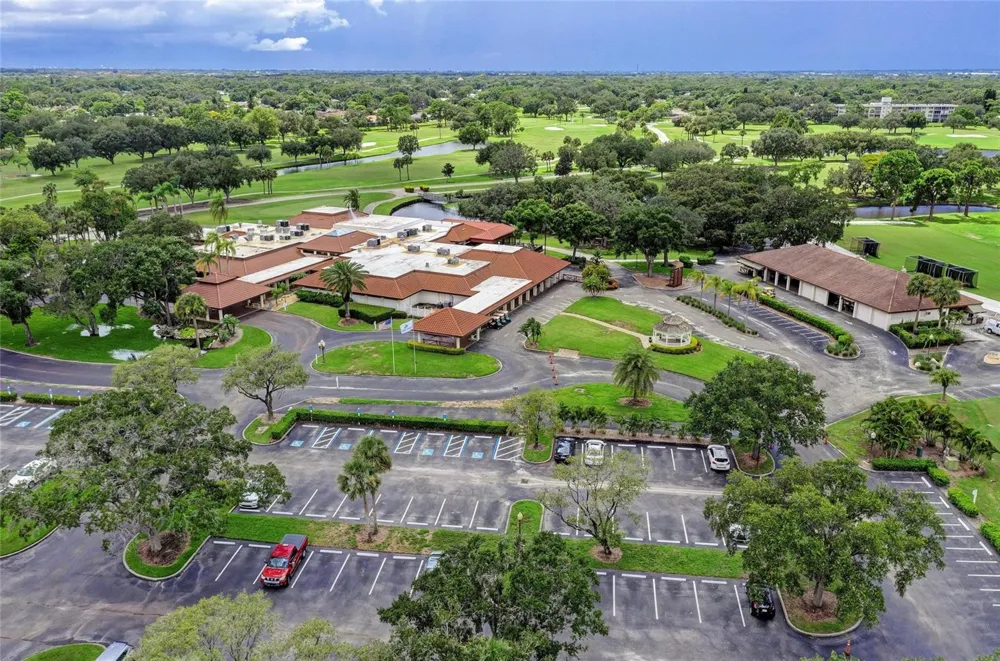 7173 W COUNTRY CLUB DRIVE #242 Sarasota, FL 34243