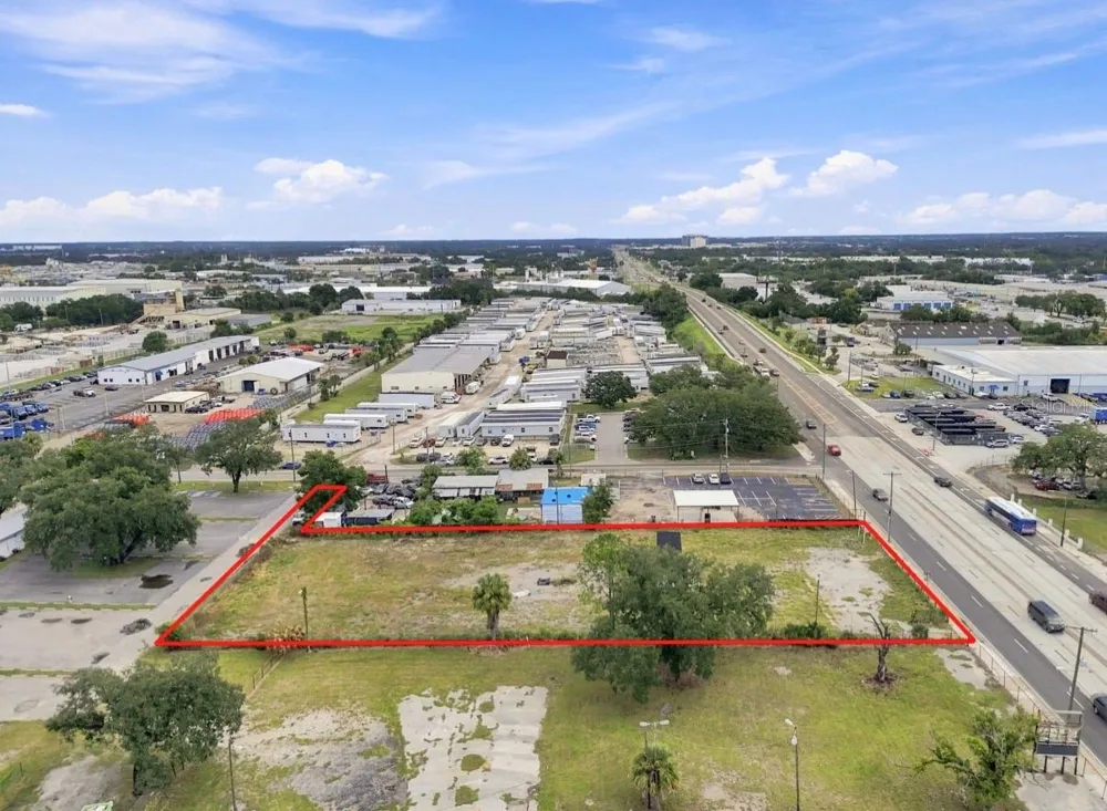 4946 E HILLSBOROUGH AVENUE Tampa, FL 33610
