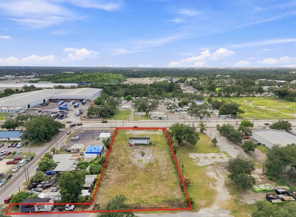 4946 E HILLSBOROUGH AVENUE Tampa, FL 33610