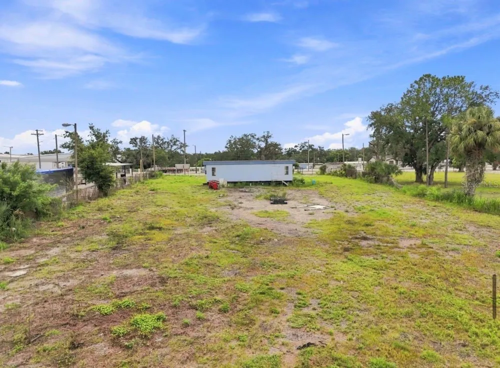 4946 E HILLSBOROUGH AVENUE Tampa, FL 33610