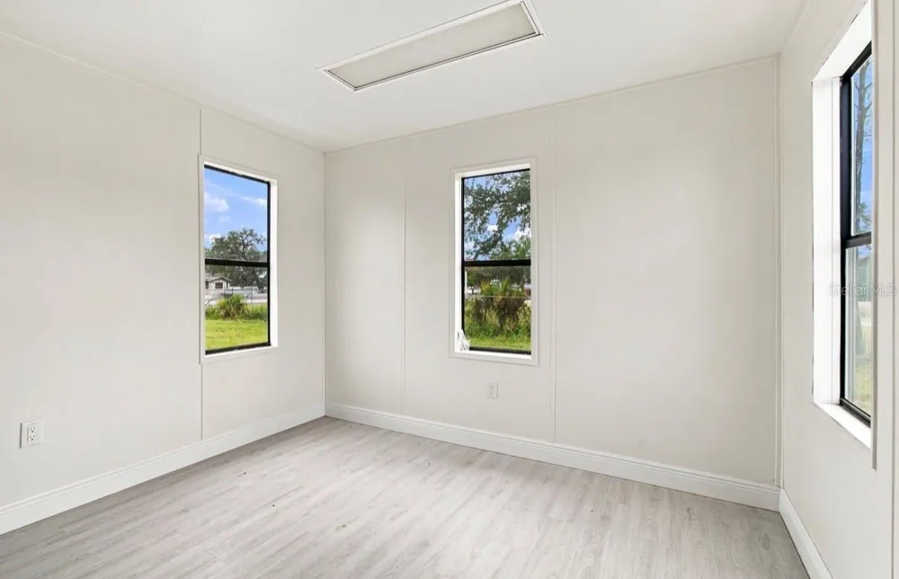 4946 E HILLSBOROUGH AVENUE Tampa, FL 33610