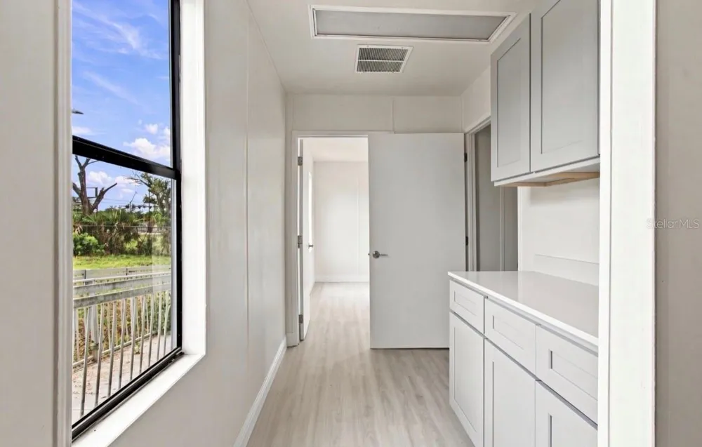 4946 E HILLSBOROUGH AVENUE Tampa, FL 33610