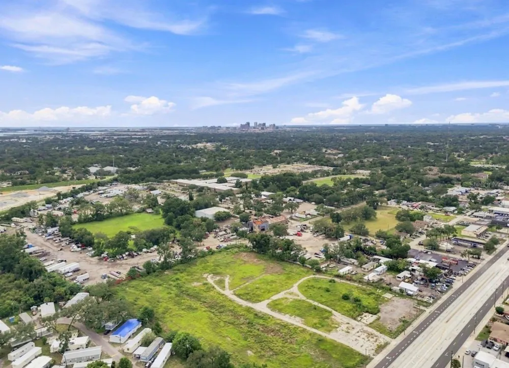 4946 E HILLSBOROUGH AVENUE Tampa, FL 33610
