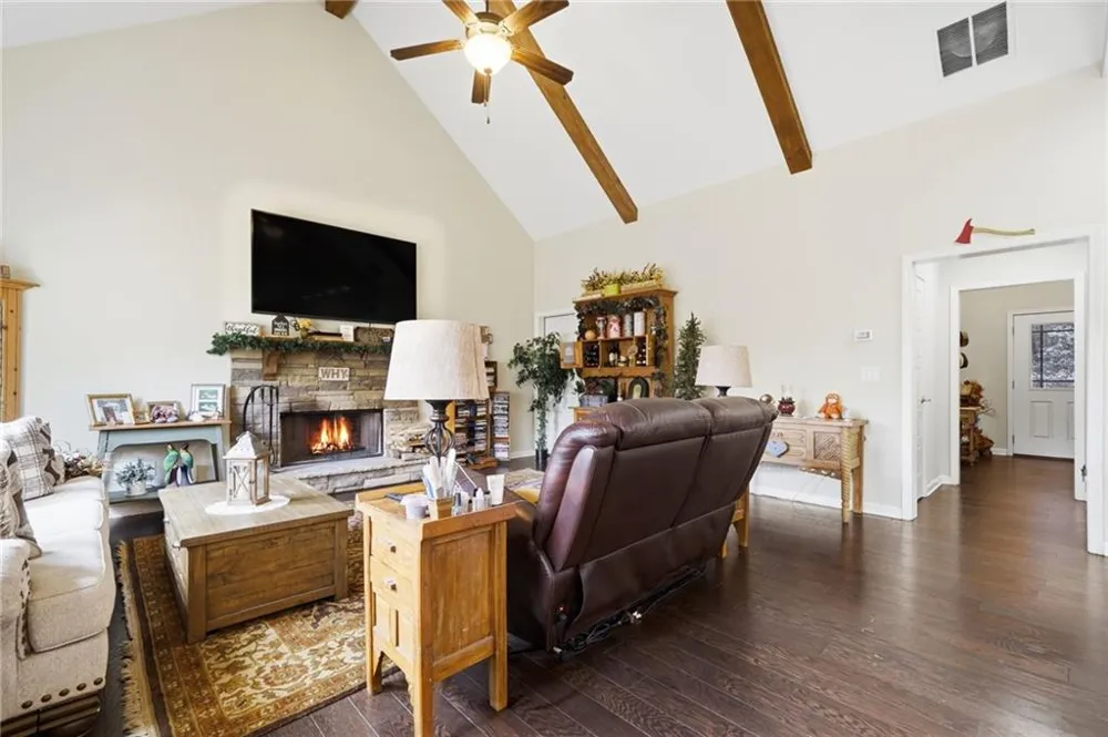129 White Antelope Street Waleska, GA 30183