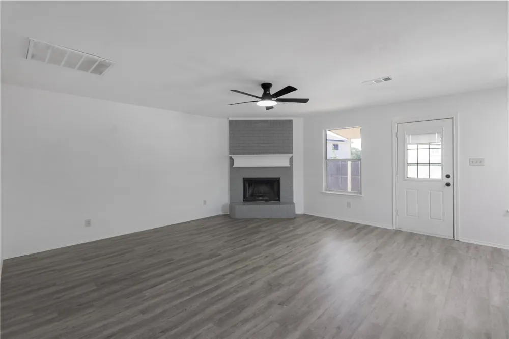 408 Centennial Place Crowley, TX 76036