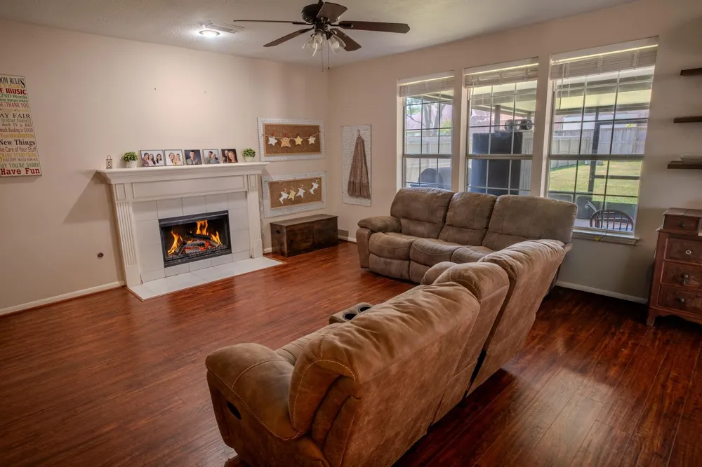 57 Calla Lily Court Lake Jackson, TX 77566