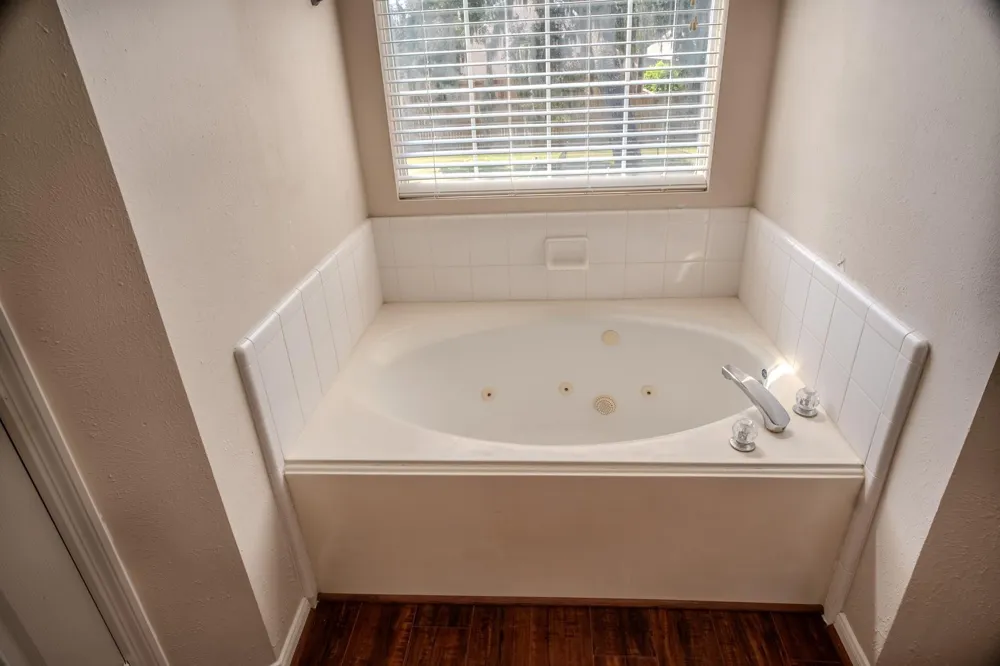 57 Calla Lily Court Lake Jackson, TX 77566