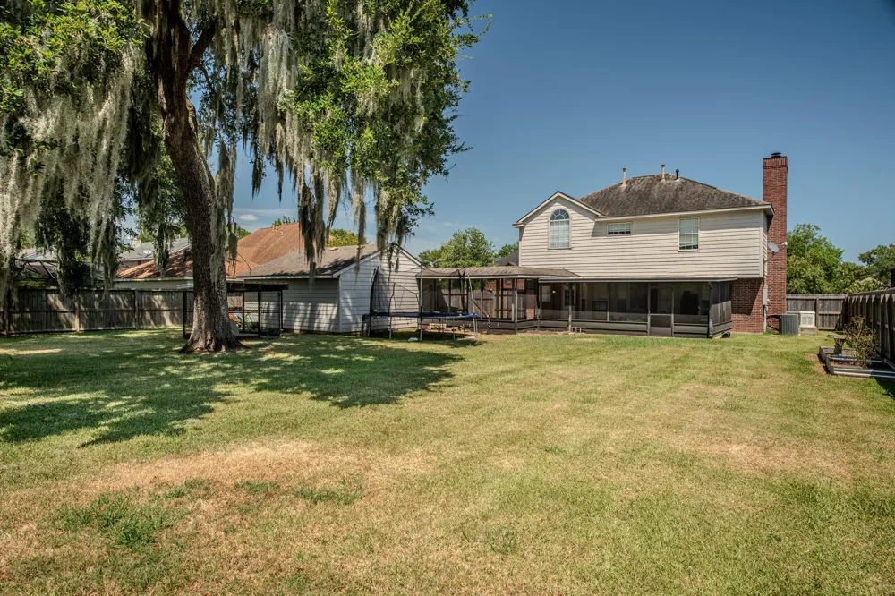 57 Calla Lily Court Lake Jackson, TX 77566