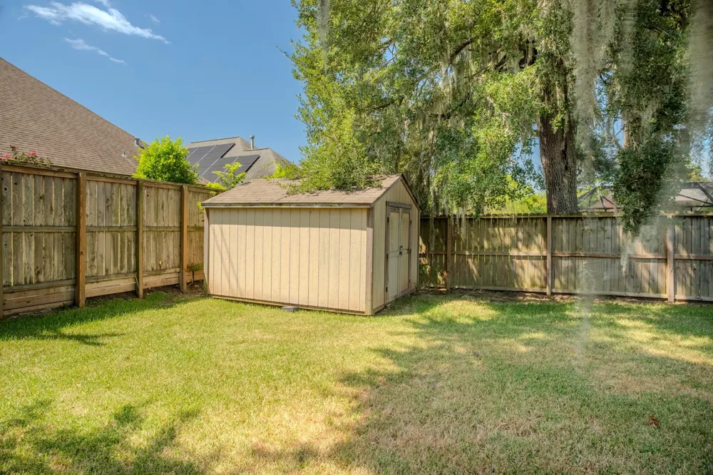 57 Calla Lily Court Lake Jackson, TX 77566