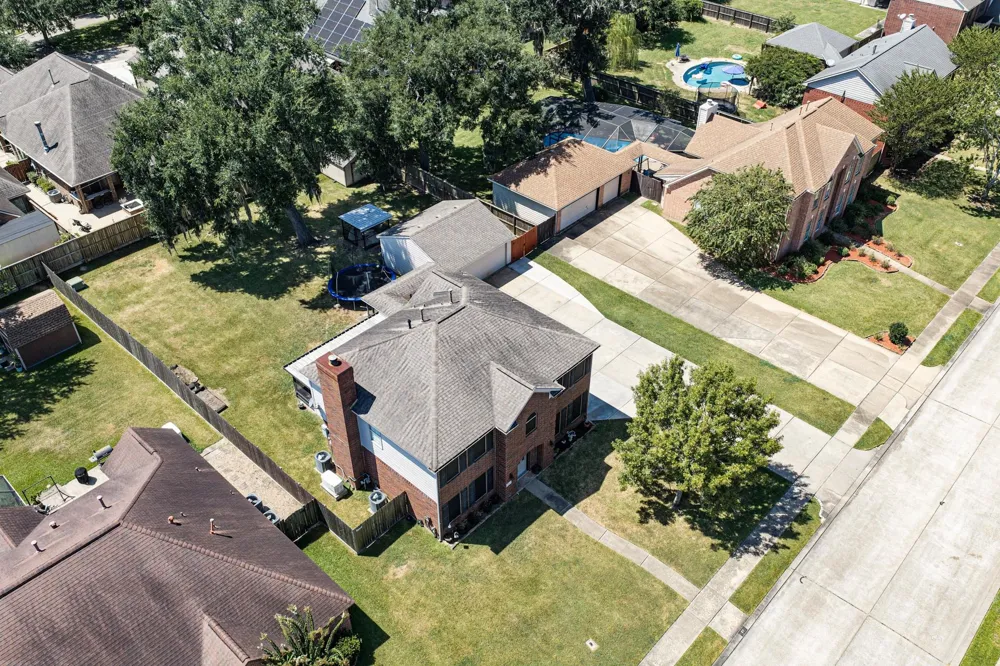 57 Calla Lily Court Lake Jackson, TX 77566