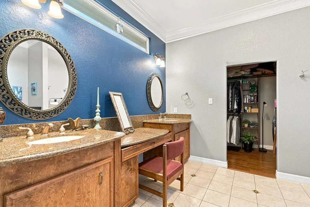 746 12th Street Dickinson, TX 77539