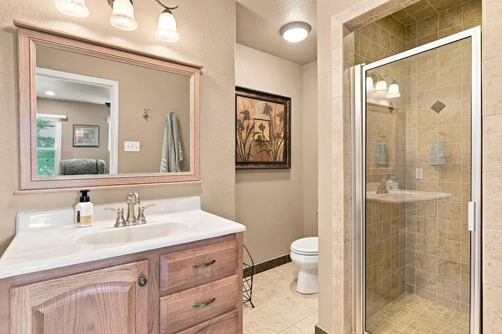 746 12th Street Dickinson, TX 77539