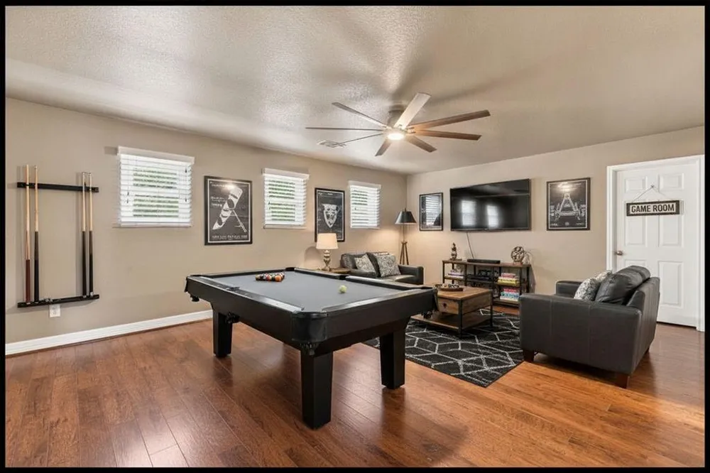 746 12th Street Dickinson, TX 77539