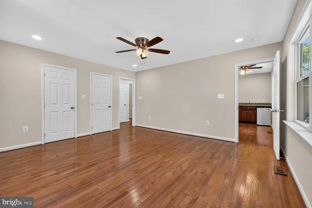 6702 LENCLAIR STREET Alexandria, VA 22306