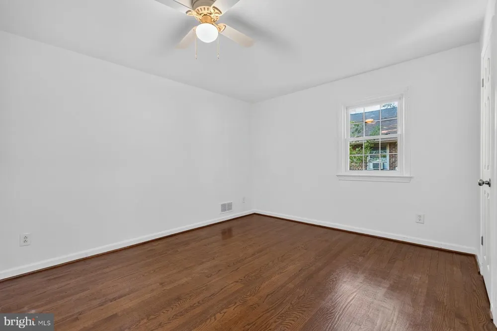 6702 LENCLAIR STREET Alexandria, VA 22306