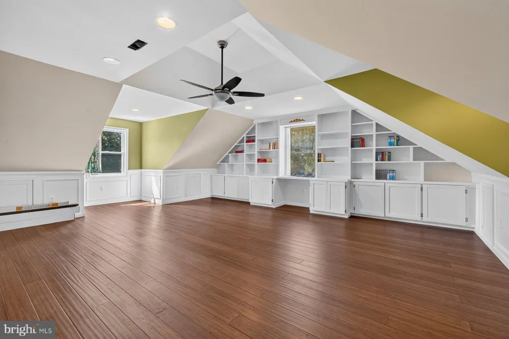 6702 LENCLAIR STREET Alexandria, VA 22306