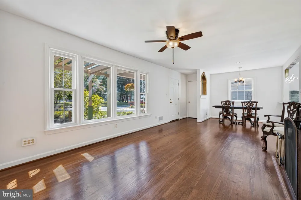 6702 LENCLAIR STREET Alexandria, VA 22306