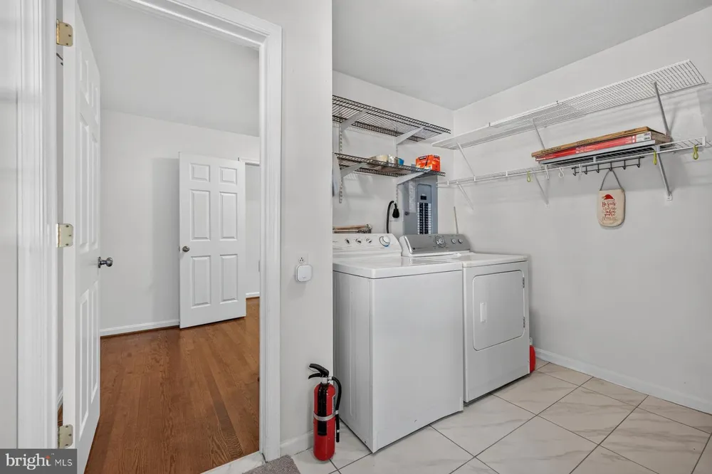 6702 LENCLAIR STREET Alexandria, VA 22306