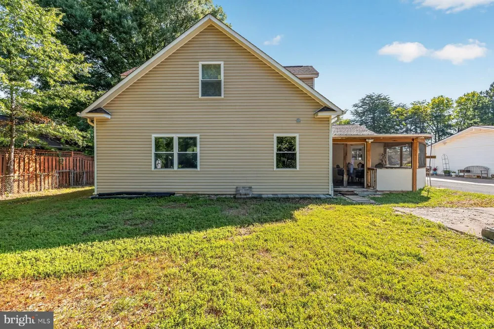 6702 LENCLAIR STREET Alexandria, VA 22306
