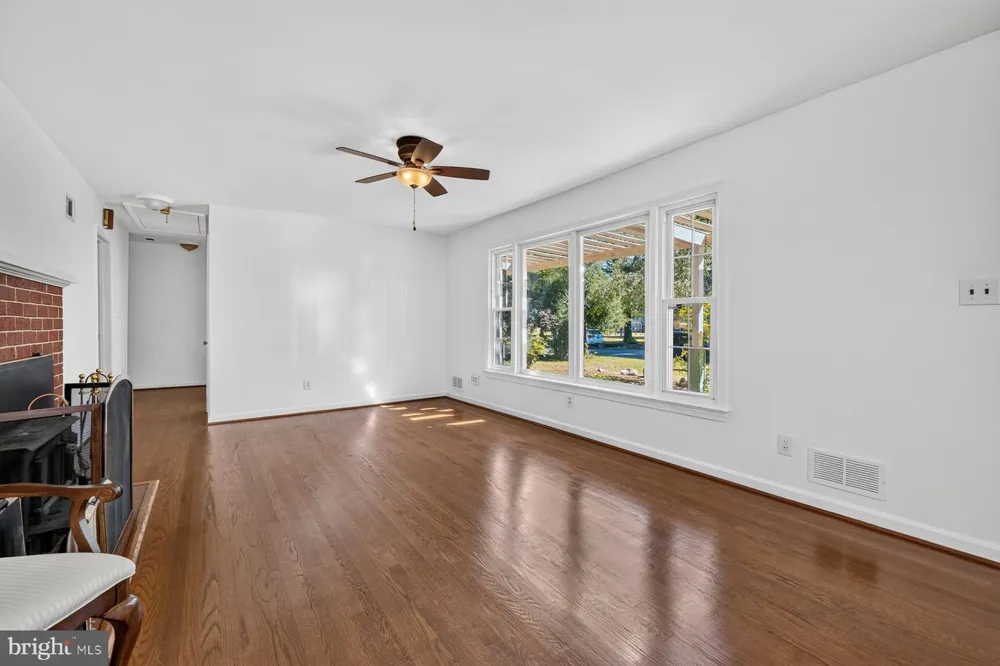 6702 LENCLAIR STREET Alexandria, VA 22306