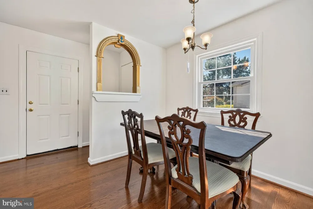 6702 LENCLAIR STREET Alexandria, VA 22306