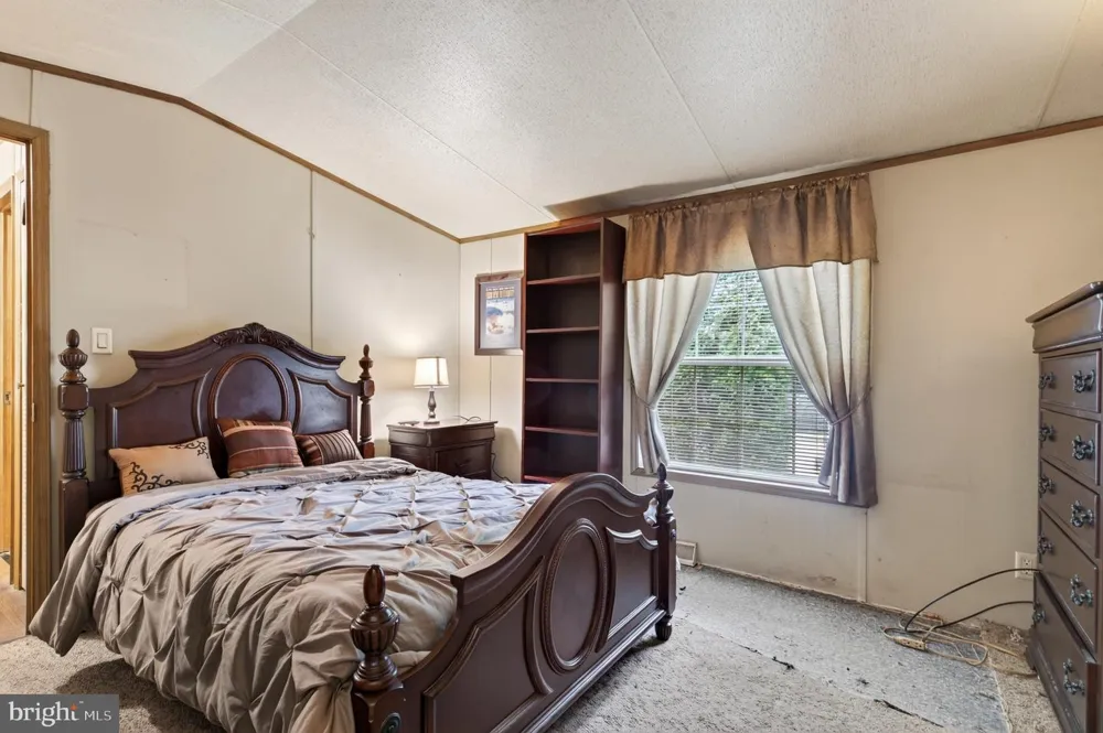 224 HOPE DRIVE New Ringgold, PA 17960