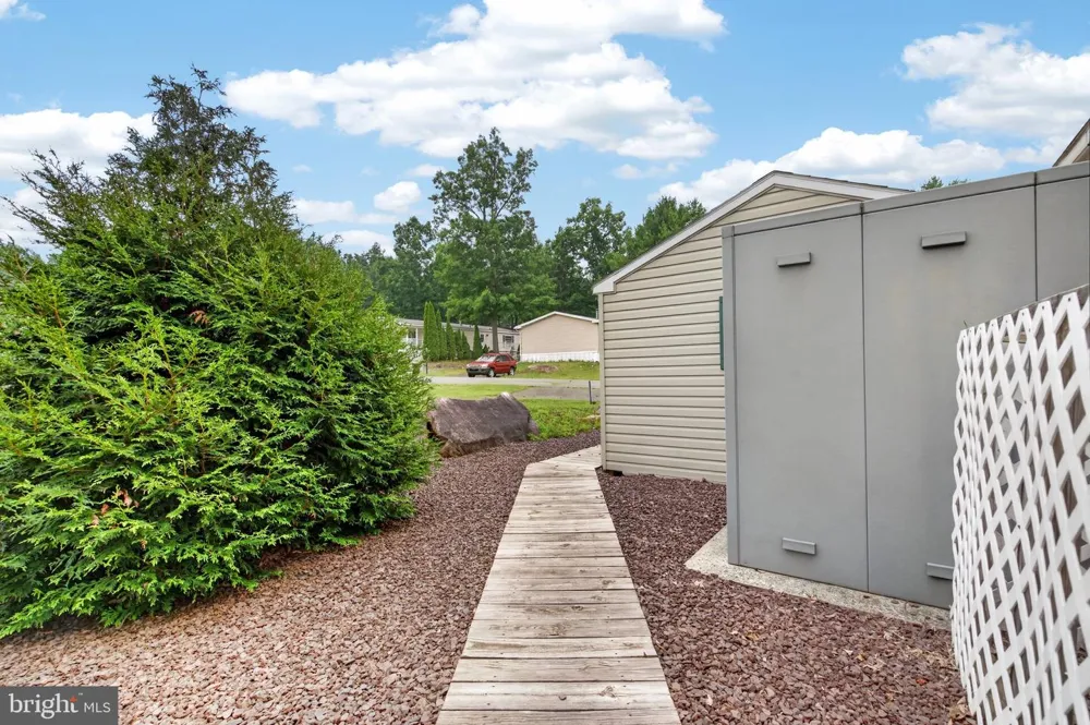 224 HOPE DRIVE New Ringgold, PA 17960