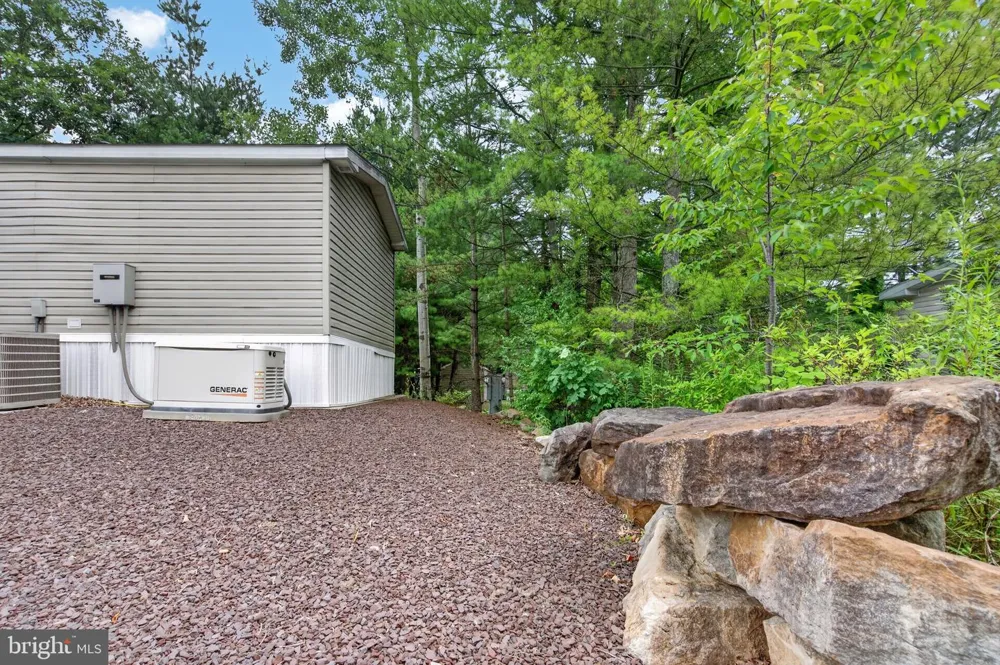 224 HOPE DRIVE New Ringgold, PA 17960