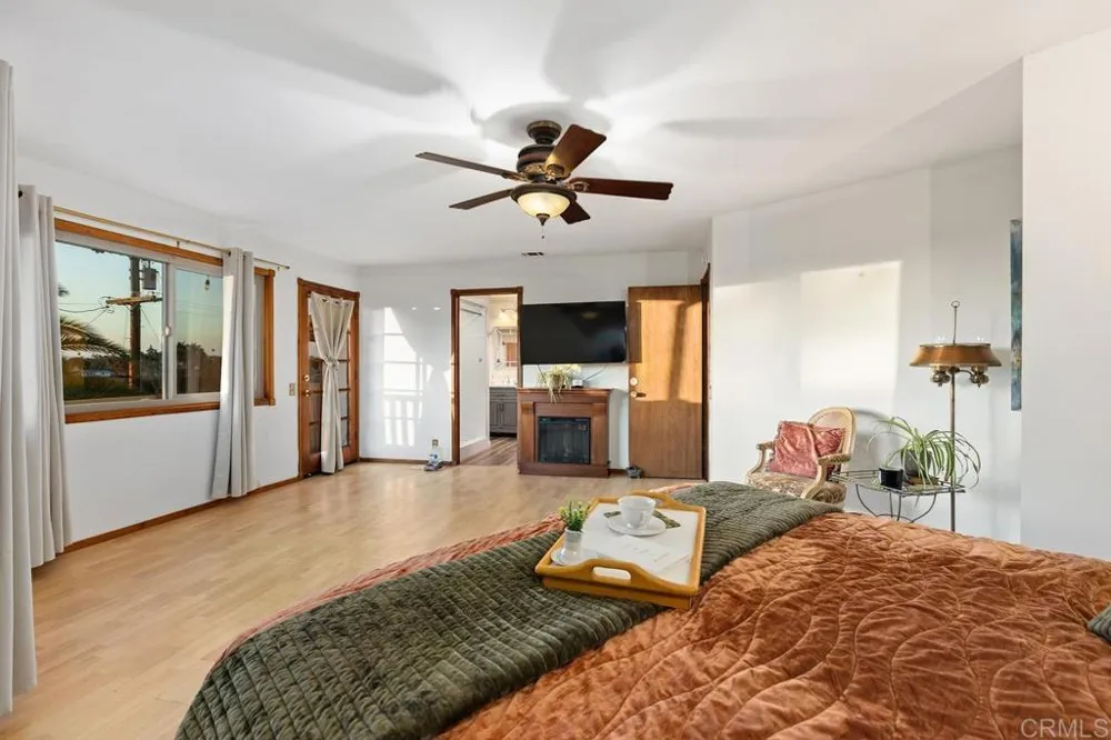 1917 Alta Vista Drive #A Vista, CA 92084