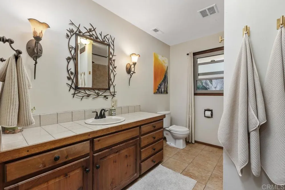 1917 Alta Vista Drive #A Vista, CA 92084