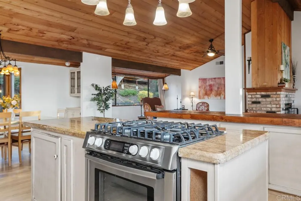 1917 Alta Vista Drive #A Vista, CA 92084