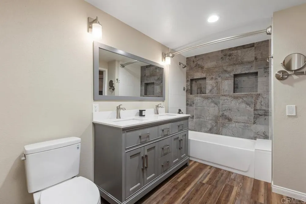 1917 Alta Vista Drive #A Vista, CA 92084