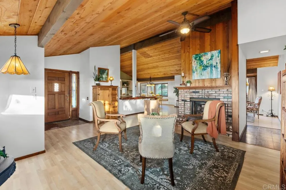 1917 Alta Vista Drive #A Vista, CA 92084