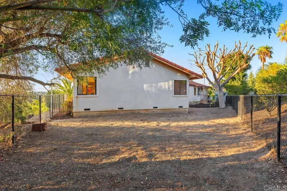 1917 Alta Vista Drive #A Vista, CA 92084
