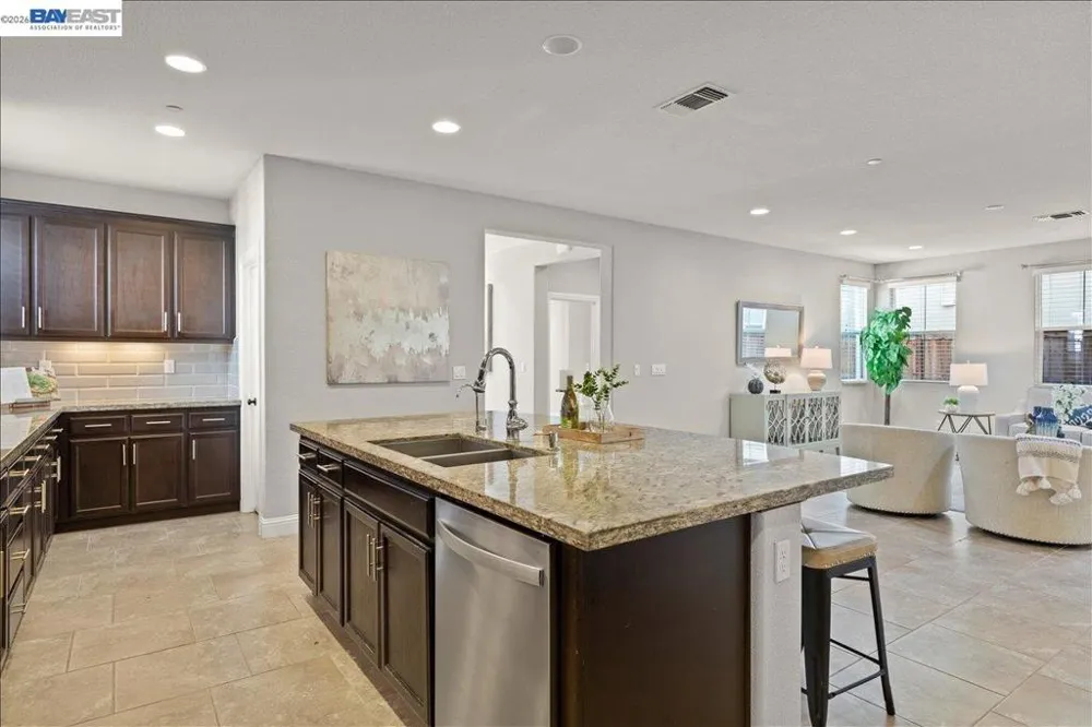 1185 S Olson Ave Mountain House, CA 95391