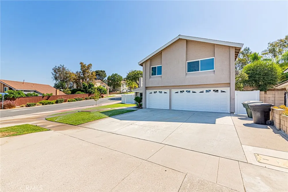 7688 E Calle Durango Anaheim, CA 92808