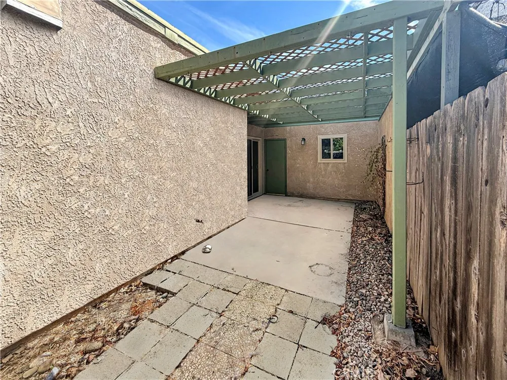 1745 Kings Paso Robles, CA 93446