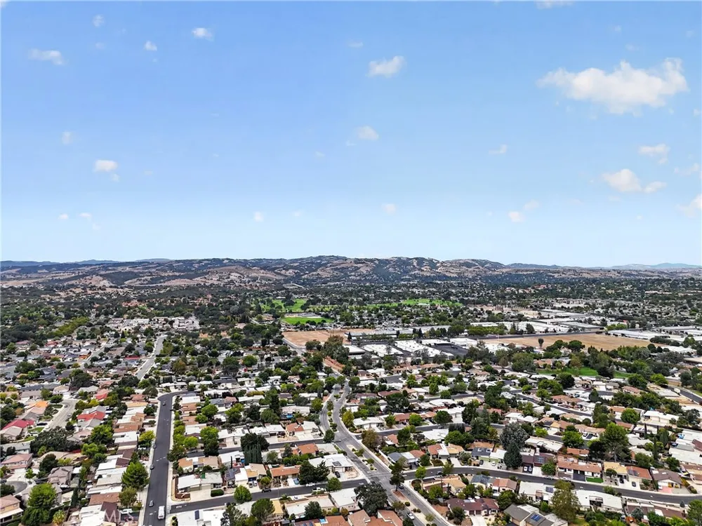 1745 Kings Paso Robles, CA 93446