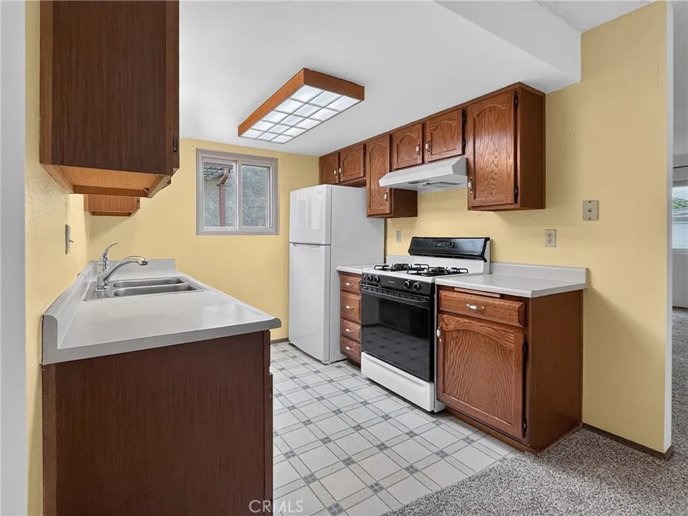 1745 Kings Paso Robles, CA 93446
