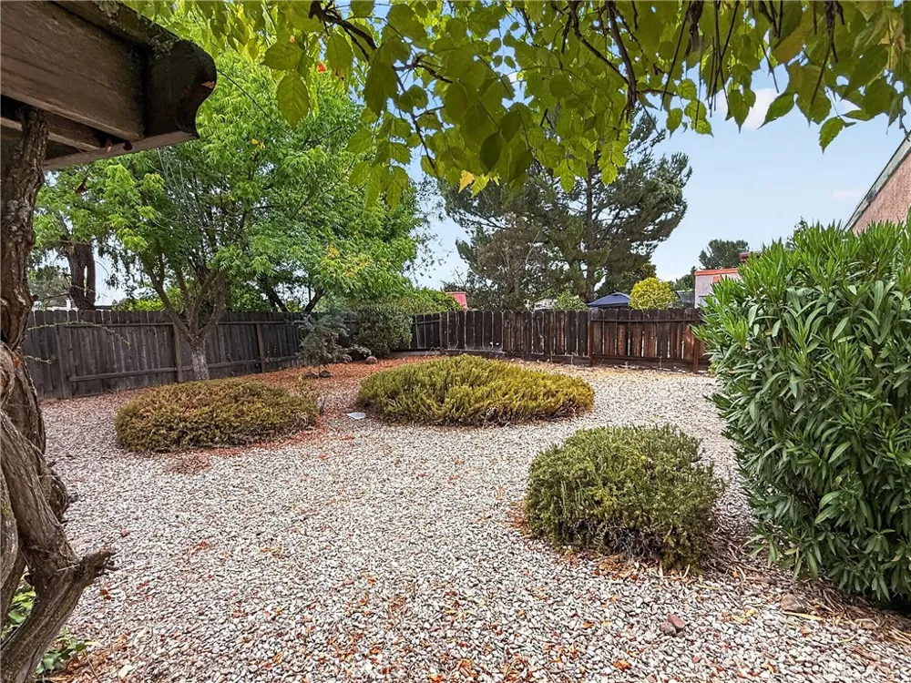 1745 Kings Paso Robles, CA 93446