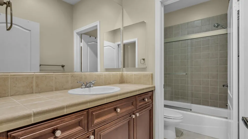 1021 Via Fortuna Palm Desert, CA 92260