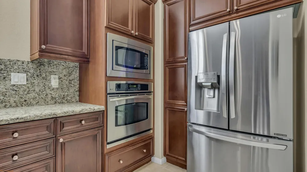 1021 Via Fortuna Palm Desert, CA 92260