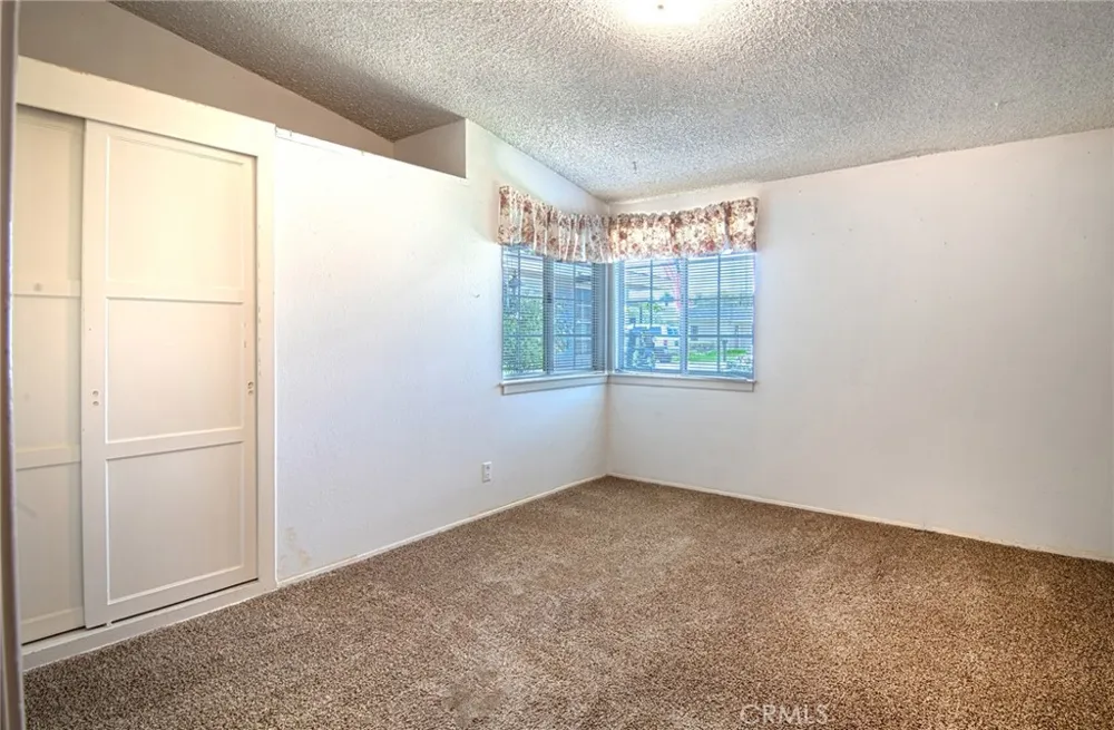 332 Walnut Street Costa Mesa, CA 92627
