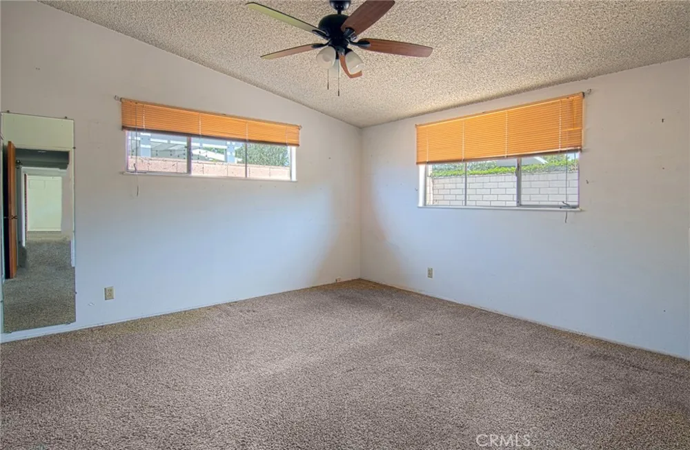 332 Walnut Street Costa Mesa, CA 92627