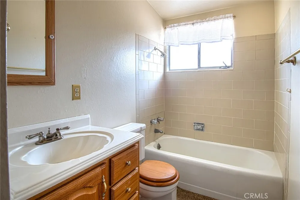 332 Walnut Street Costa Mesa, CA 92627