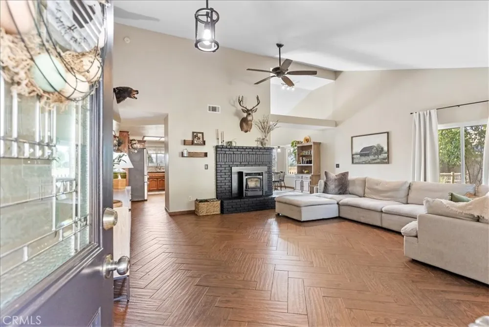 17741 Churchill Tehachapi, CA 93561