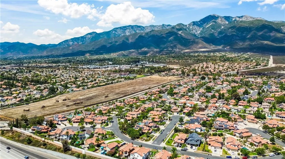 6385 Twilight Rancho Cucamonga, CA 91737